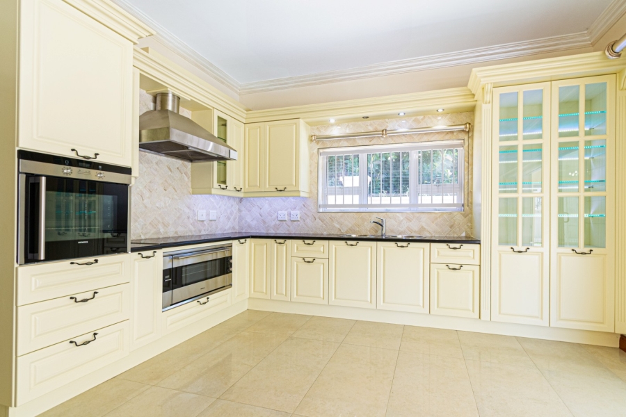 4 Bedroom Property for Sale in Senderwood Gauteng