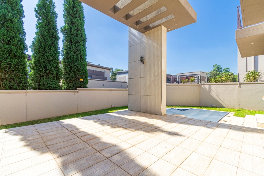 4 Bedroom Property for Sale in Senderwood Gauteng