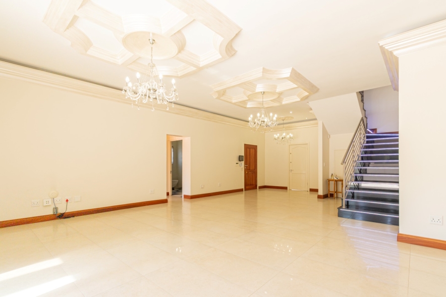 4 Bedroom Property for Sale in Senderwood Gauteng