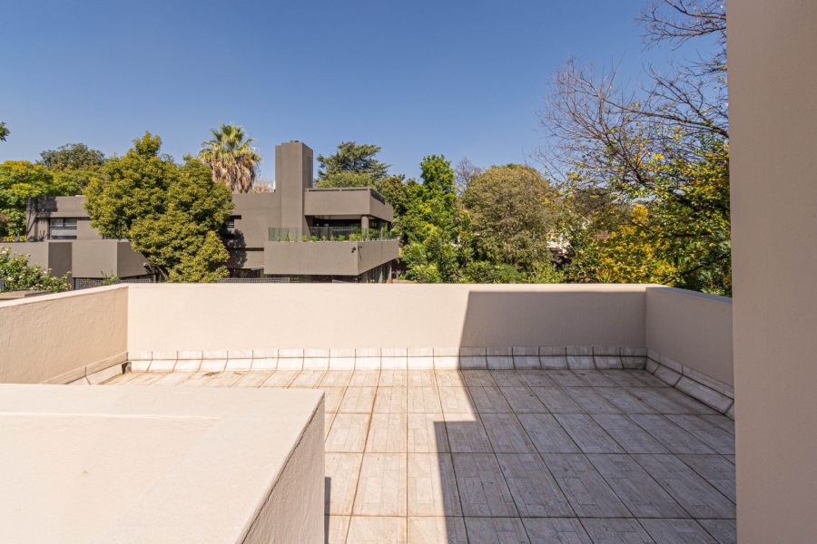 4 Bedroom Property for Sale in Senderwood Gauteng