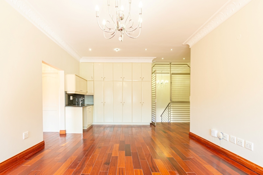 4 Bedroom Property for Sale in Senderwood Gauteng