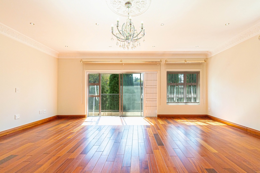4 Bedroom Property for Sale in Senderwood Gauteng