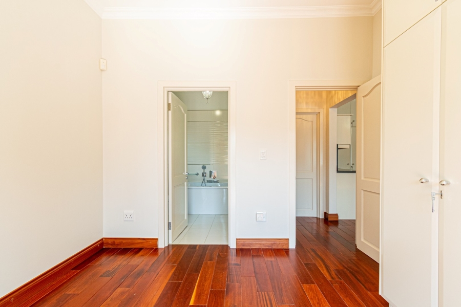 4 Bedroom Property for Sale in Senderwood Gauteng