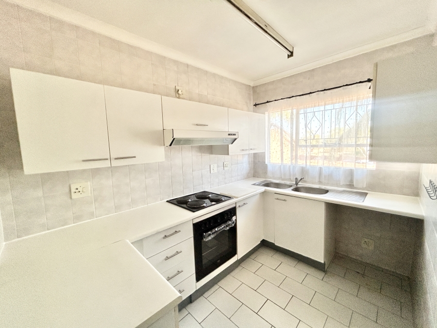 2 Bedroom Property for Sale in Vorna Valley Gauteng