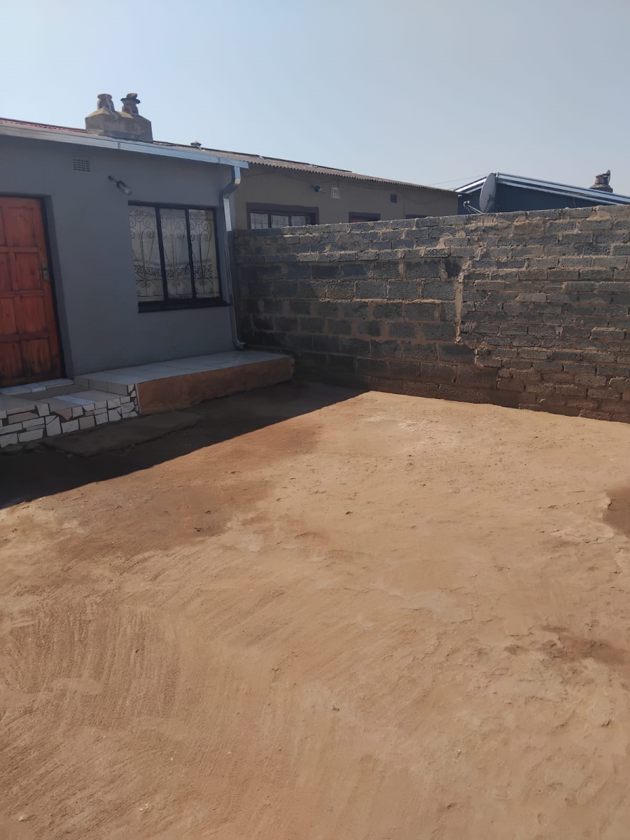 2 Bedroom Property for Sale in Orlando West Gauteng