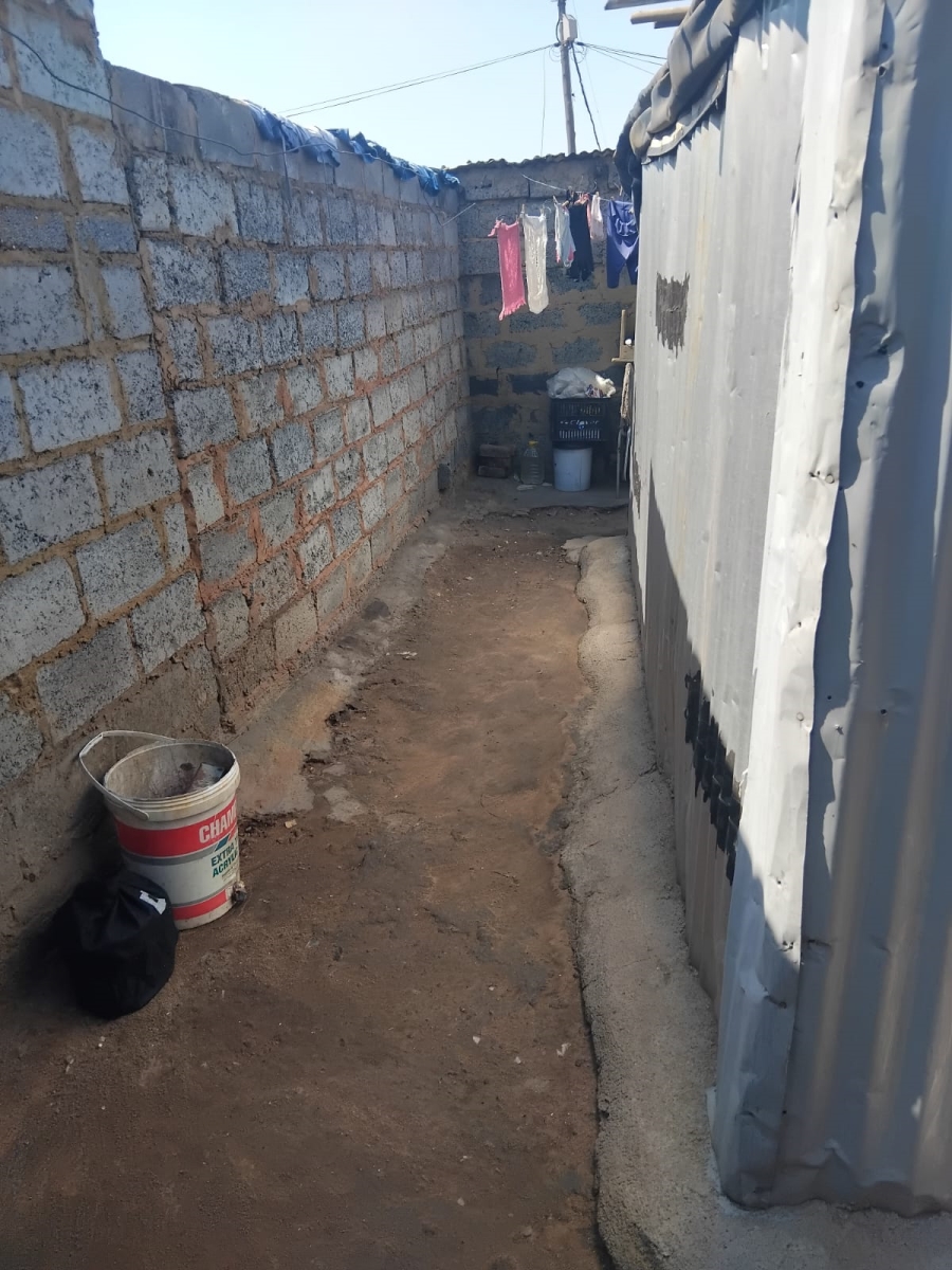2 Bedroom Property for Sale in Orlando West Gauteng