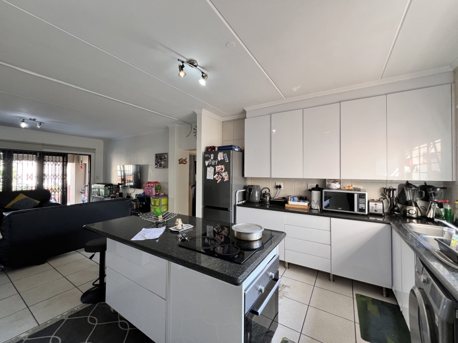 2 Bedroom Property for Sale in Sunninghill Gauteng