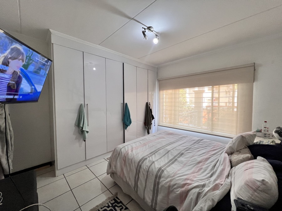 2 Bedroom Property for Sale in Sunninghill Gauteng