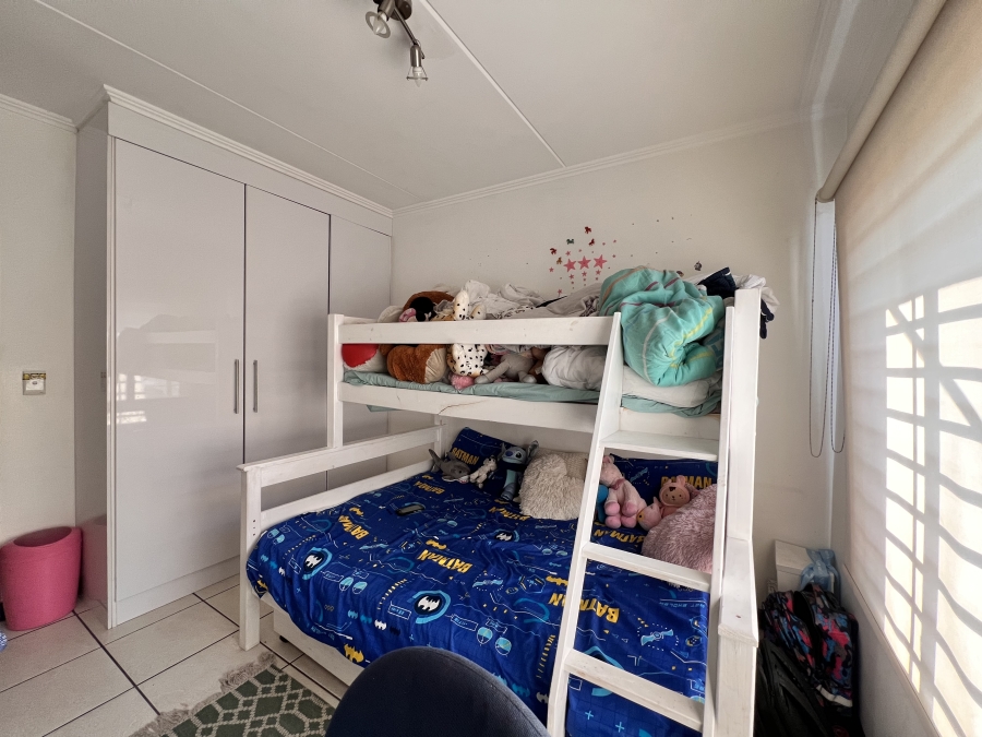 2 Bedroom Property for Sale in Sunninghill Gauteng