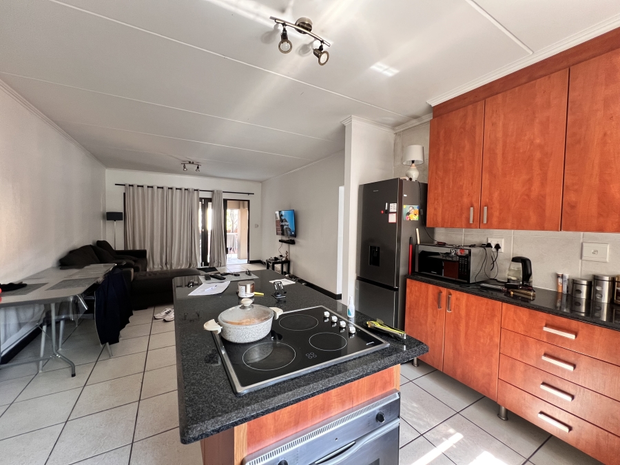 2 Bedroom Property for Sale in Sunninghill Gauteng