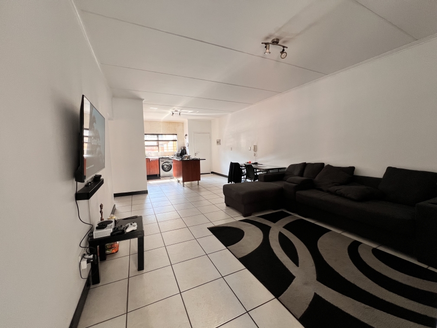 2 Bedroom Property for Sale in Sunninghill Gauteng