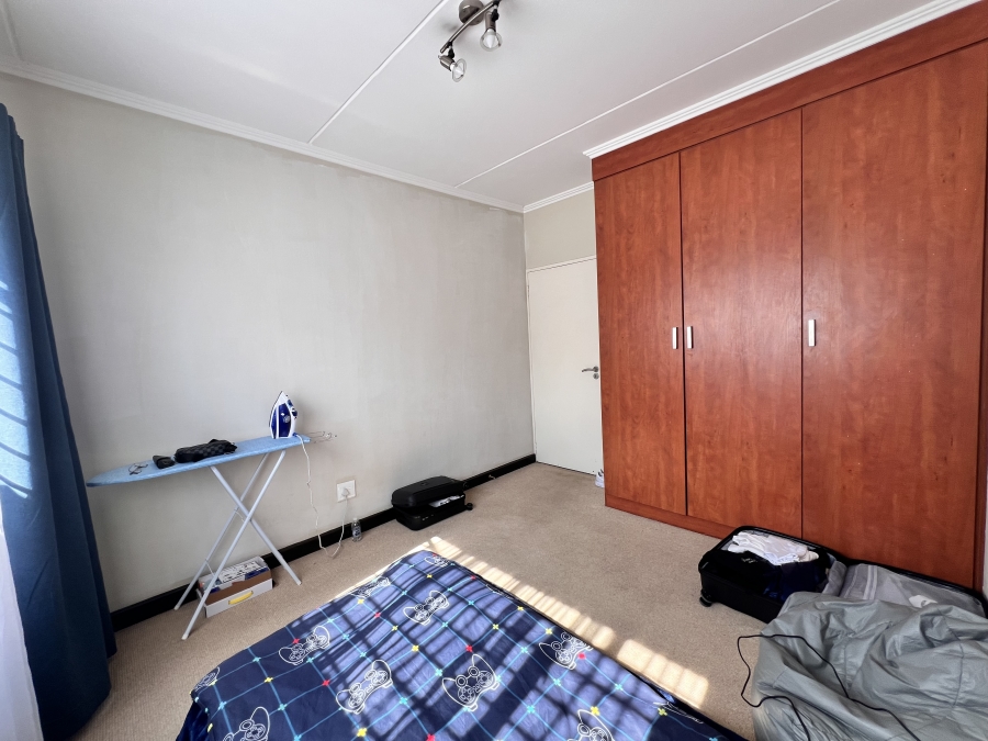 2 Bedroom Property for Sale in Sunninghill Gauteng