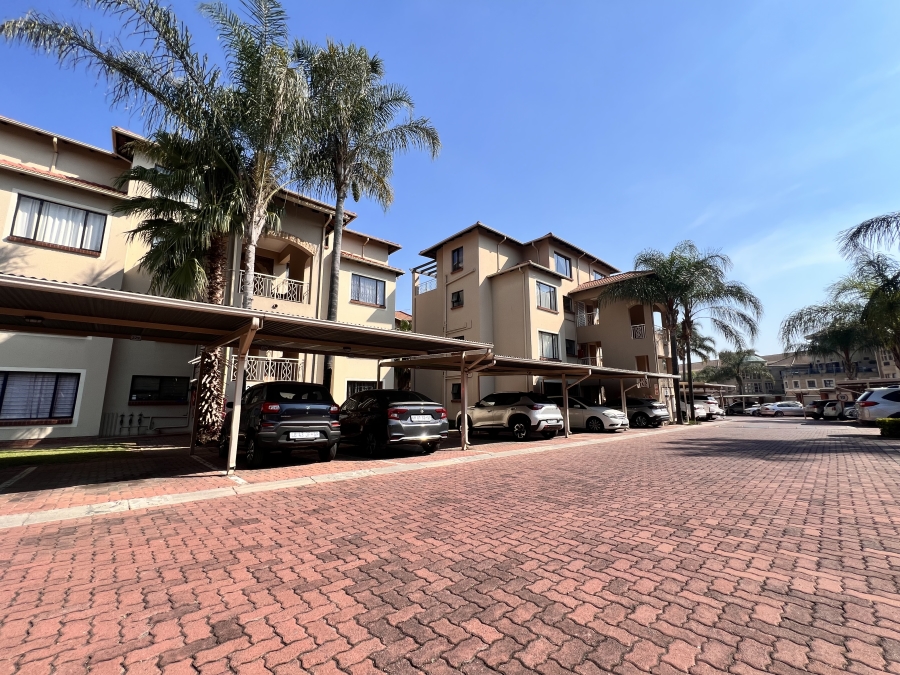 2 Bedroom Property for Sale in Sunninghill Gauteng