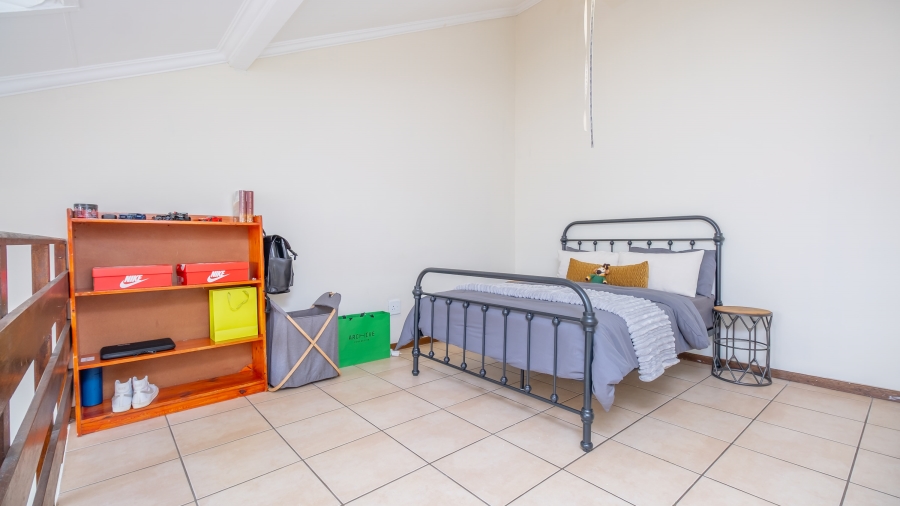 1 Bedroom Property for Sale in Hillcrest Gauteng