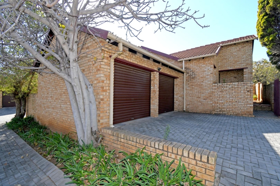 3 Bedroom Property for Sale in Kyalami Hills Gauteng