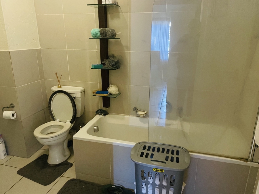To Let 1 Bedroom Property for Rent in Jackal Creek Golf Estate Gauteng