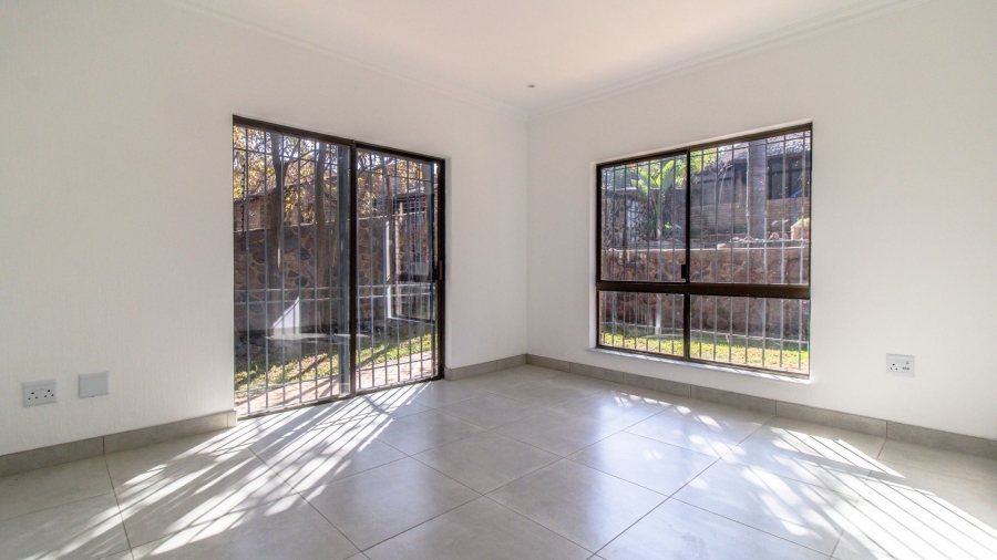 5 Bedroom Property for Sale in Bassonia Gauteng