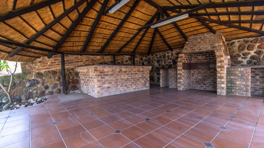 5 Bedroom Property for Sale in Bassonia Gauteng