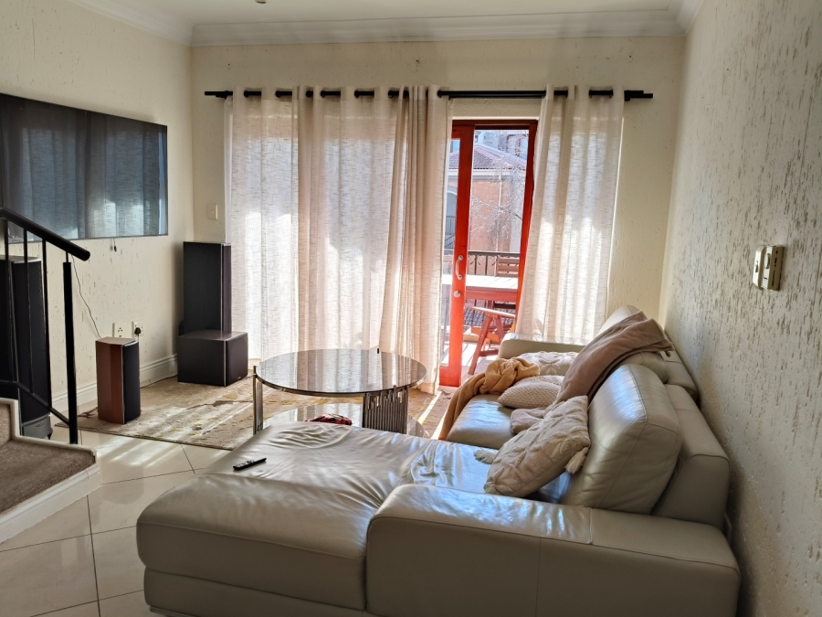 To Let 2 Bedroom Property for Rent in Morningside Gauteng