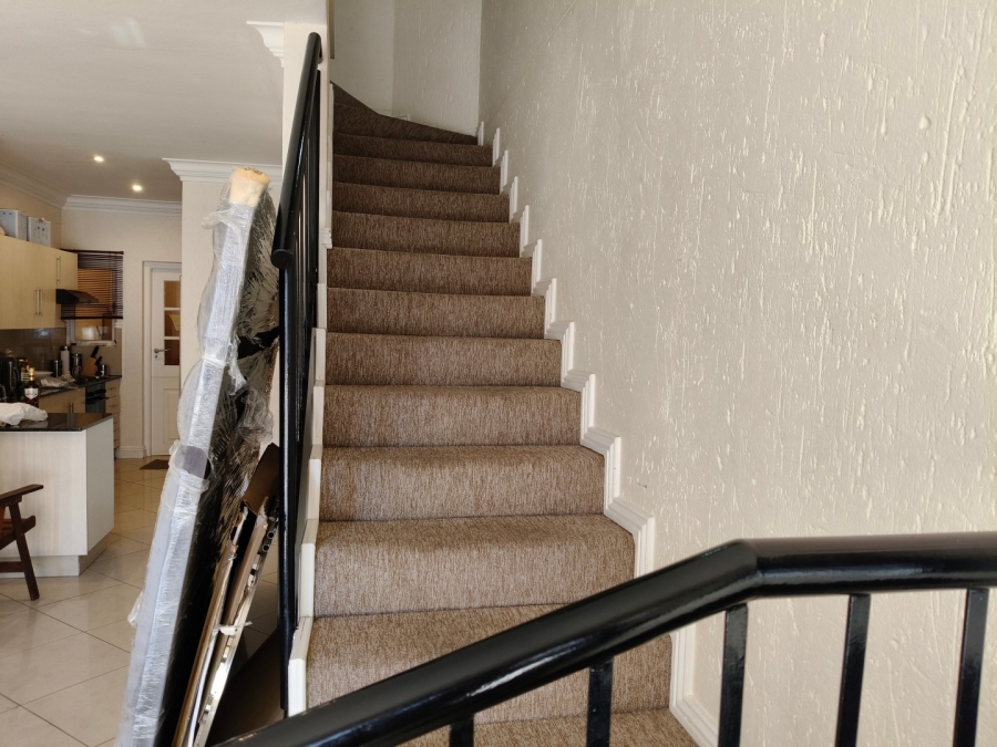 To Let 2 Bedroom Property for Rent in Morningside Gauteng
