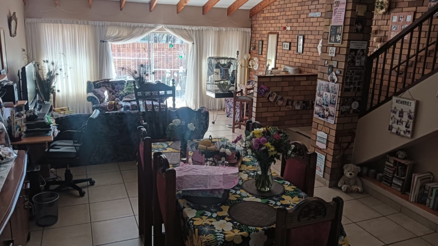 2 Bedroom Property for Sale in Edelweiss Gauteng