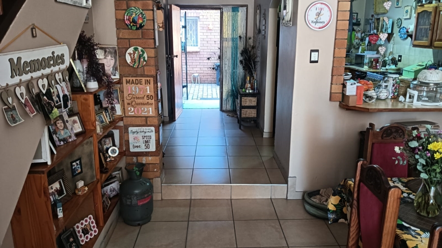 2 Bedroom Property for Sale in Edelweiss Gauteng
