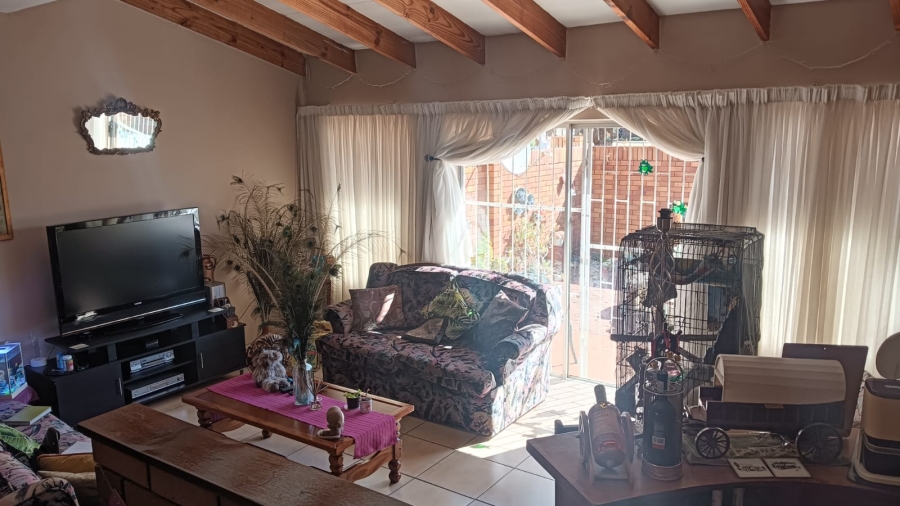 2 Bedroom Property for Sale in Edelweiss Gauteng