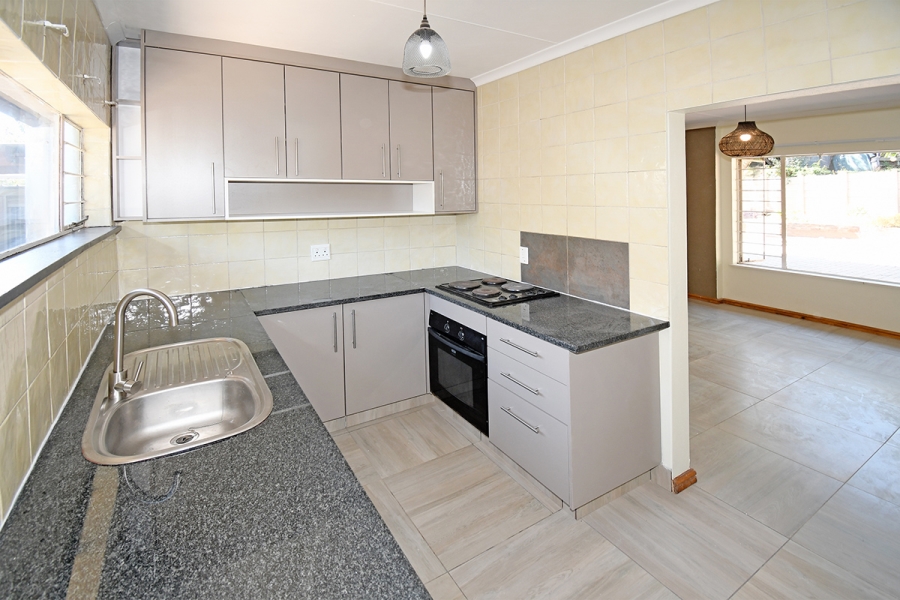 4 Bedroom Property for Sale in Klevehill Park Gauteng