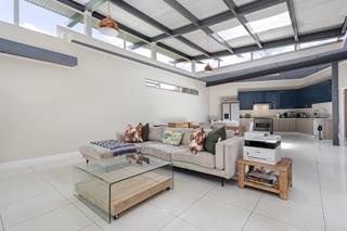 To Let 3 Bedroom Property for Rent in Hurlingham Gauteng