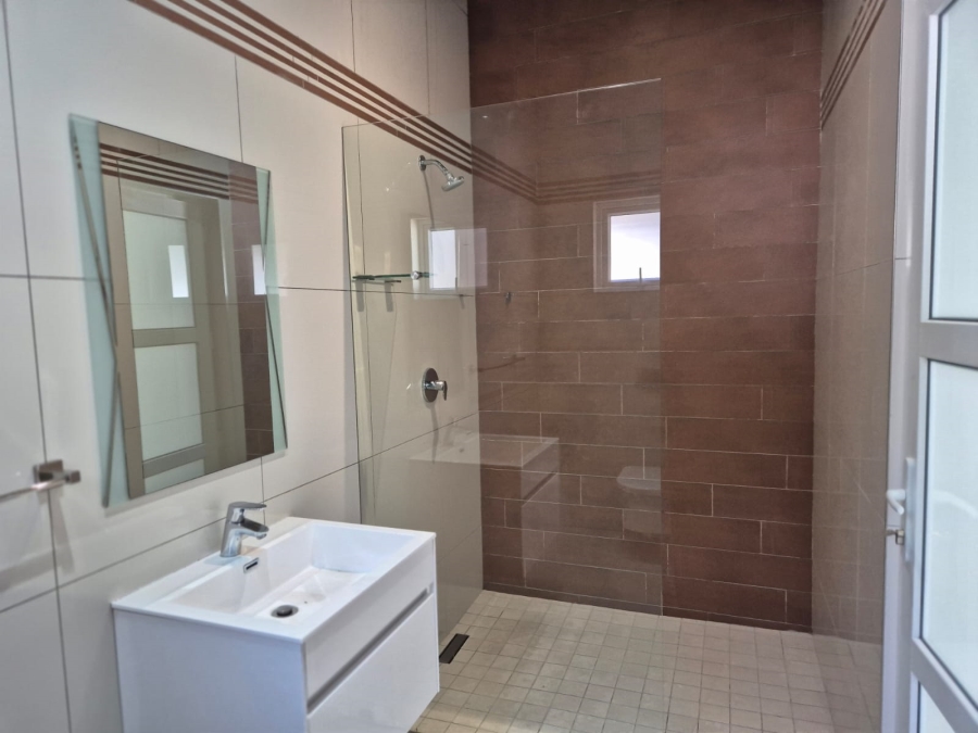To Let 3 Bedroom Property for Rent in Hurlingham Gauteng