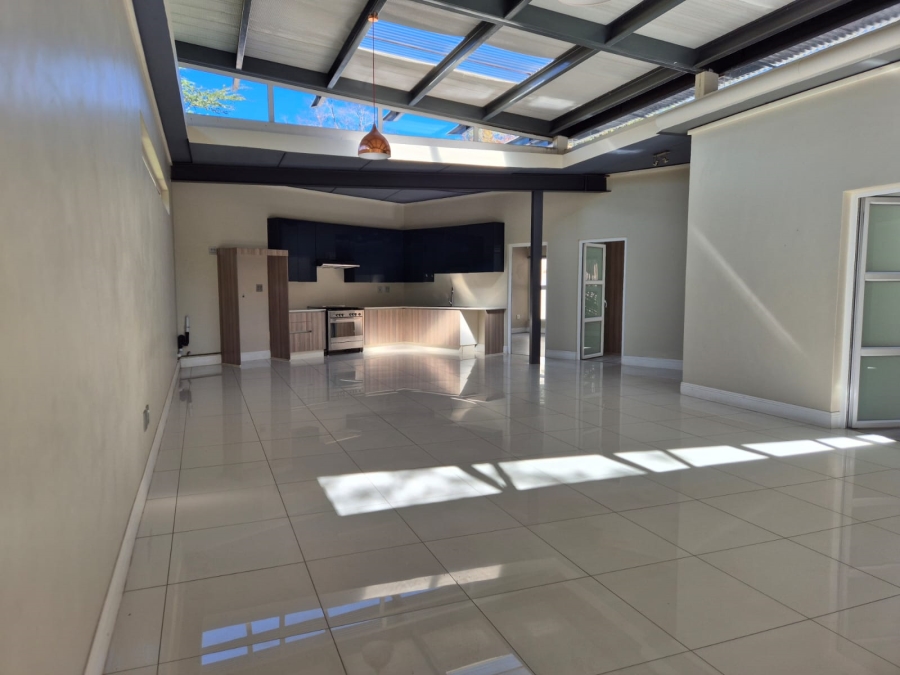 To Let 3 Bedroom Property for Rent in Hurlingham Gauteng
