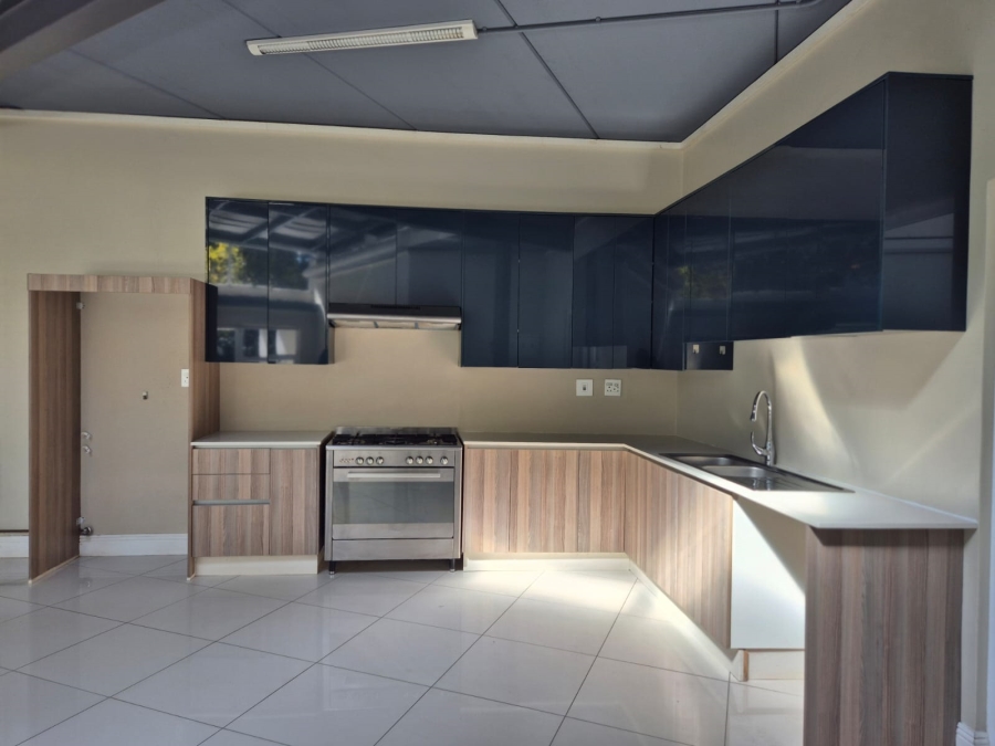 To Let 3 Bedroom Property for Rent in Hurlingham Gauteng