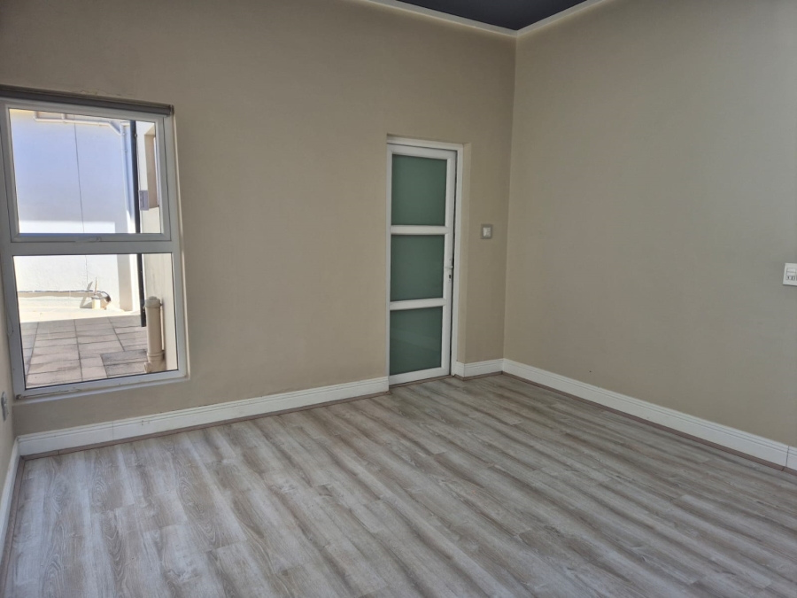 To Let 3 Bedroom Property for Rent in Hurlingham Gauteng