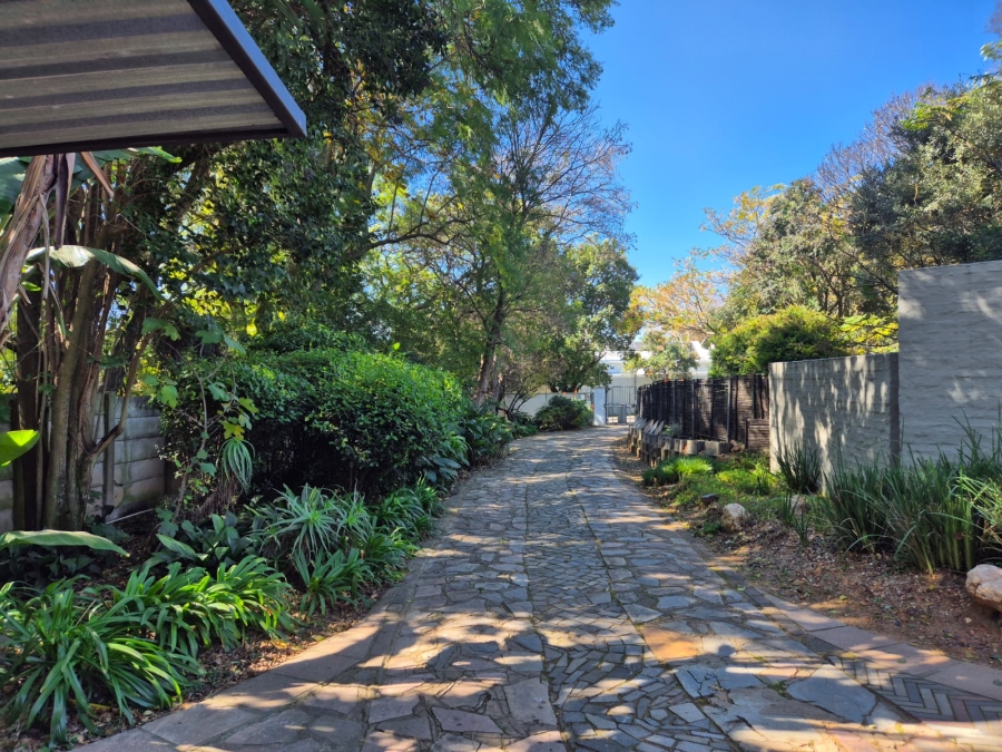 To Let 3 Bedroom Property for Rent in Hurlingham Gauteng