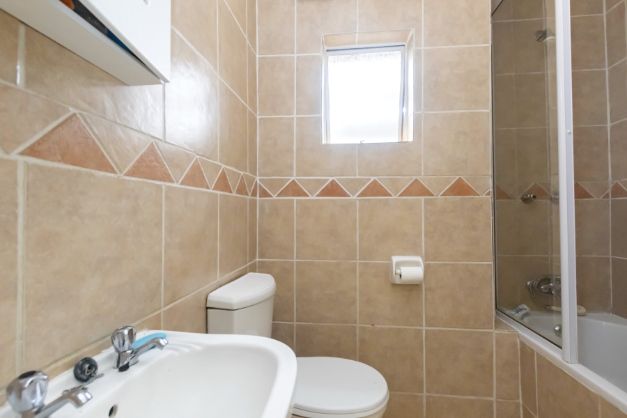 2 Bedroom Property for Sale in North Riding Gauteng