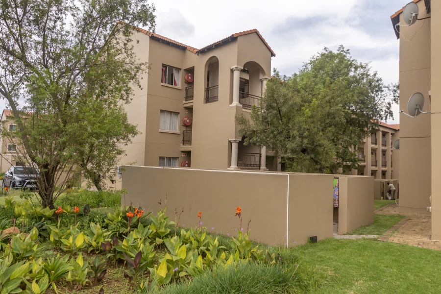 2 Bedroom Property for Sale in North Riding Gauteng