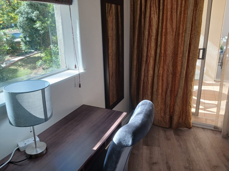 To Let 2 Bedroom Property for Rent in Sandhurst Gauteng