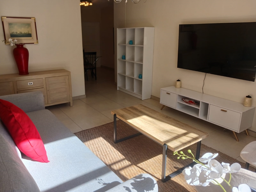To Let 2 Bedroom Property for Rent in Sandhurst Gauteng