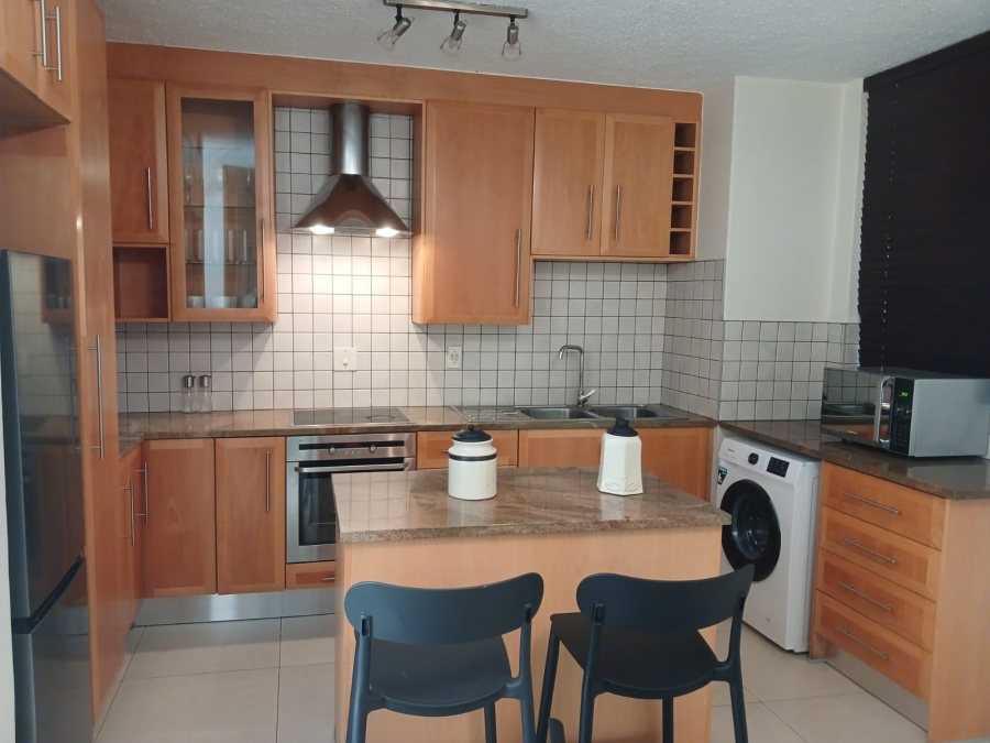To Let 2 Bedroom Property for Rent in Sandhurst Gauteng