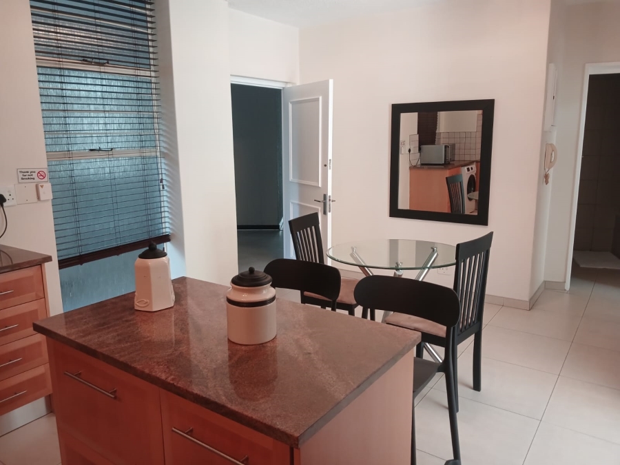 To Let 2 Bedroom Property for Rent in Sandhurst Gauteng
