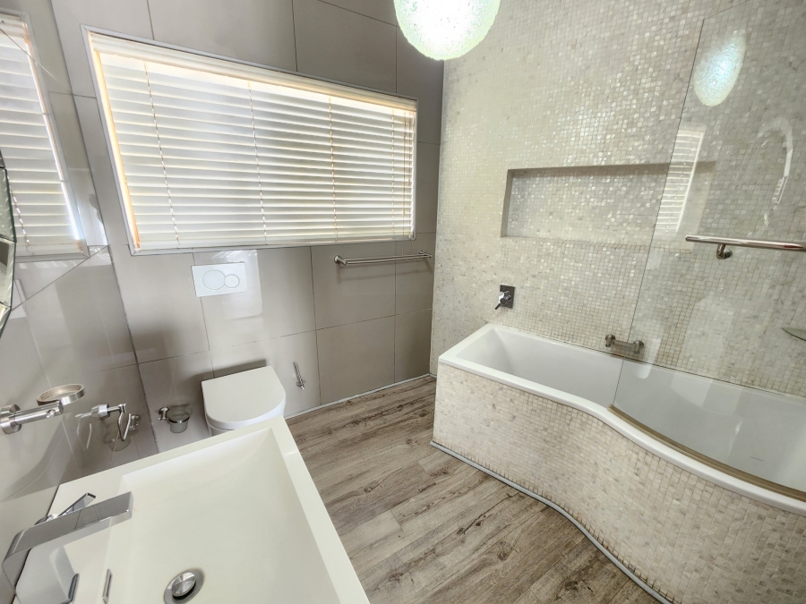 4 Bedroom Property for Sale in Waterkloof Gauteng