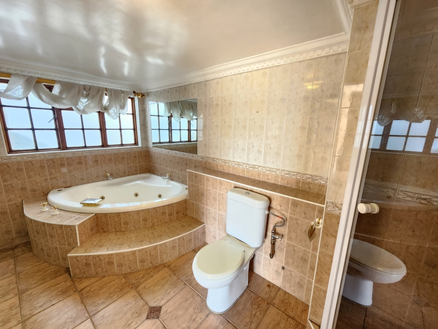 4 Bedroom Property for Sale in Waterkloof Gauteng