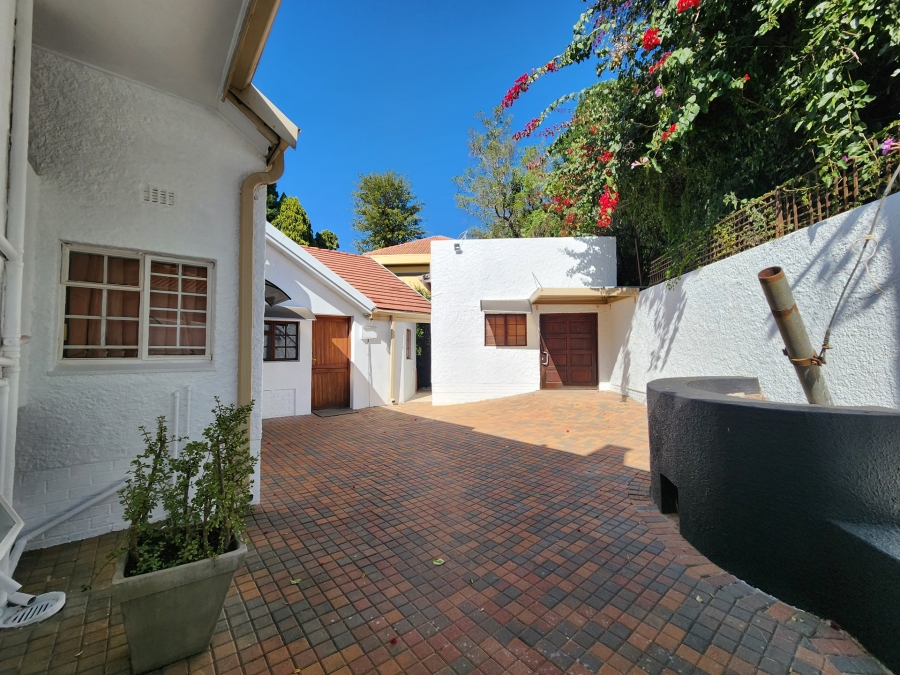 4 Bedroom Property for Sale in Waterkloof Gauteng