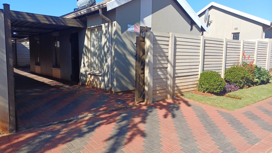 3 Bedroom Property for Sale in Sky City Gauteng