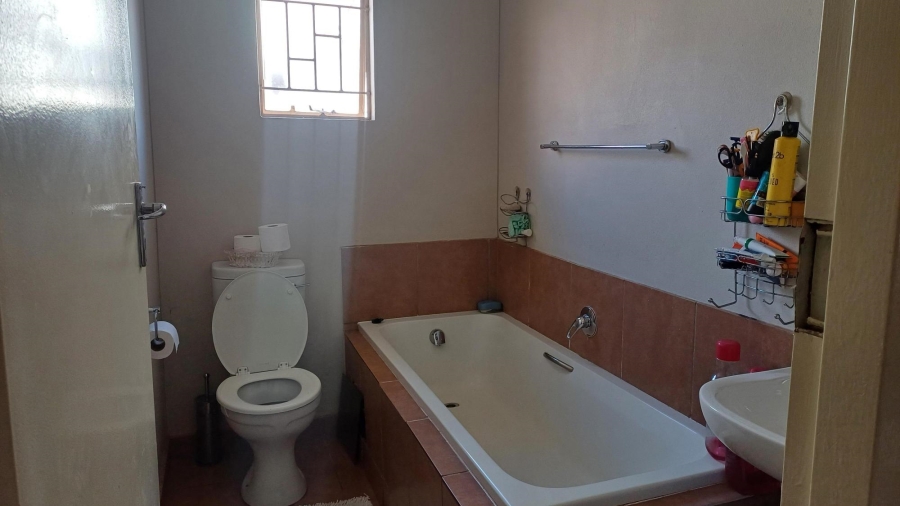 3 Bedroom Property for Sale in Sky City Gauteng