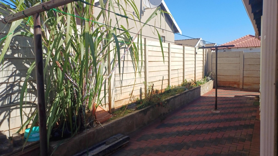 3 Bedroom Property for Sale in Sky City Gauteng
