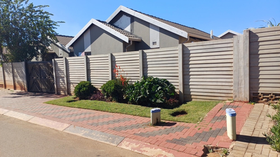 3 Bedroom Property for Sale in Sky City Gauteng