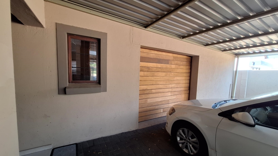 3 Bedroom Property for Sale in Thatchfield Hills Gauteng