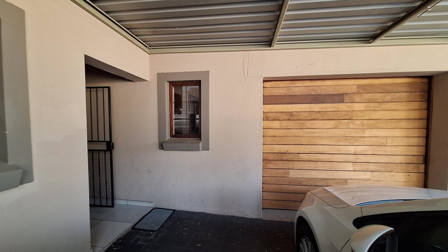 3 Bedroom Property for Sale in Thatchfield Hills Gauteng