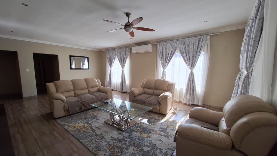 3 Bedroom Property for Sale in Thatchfield Hills Gauteng